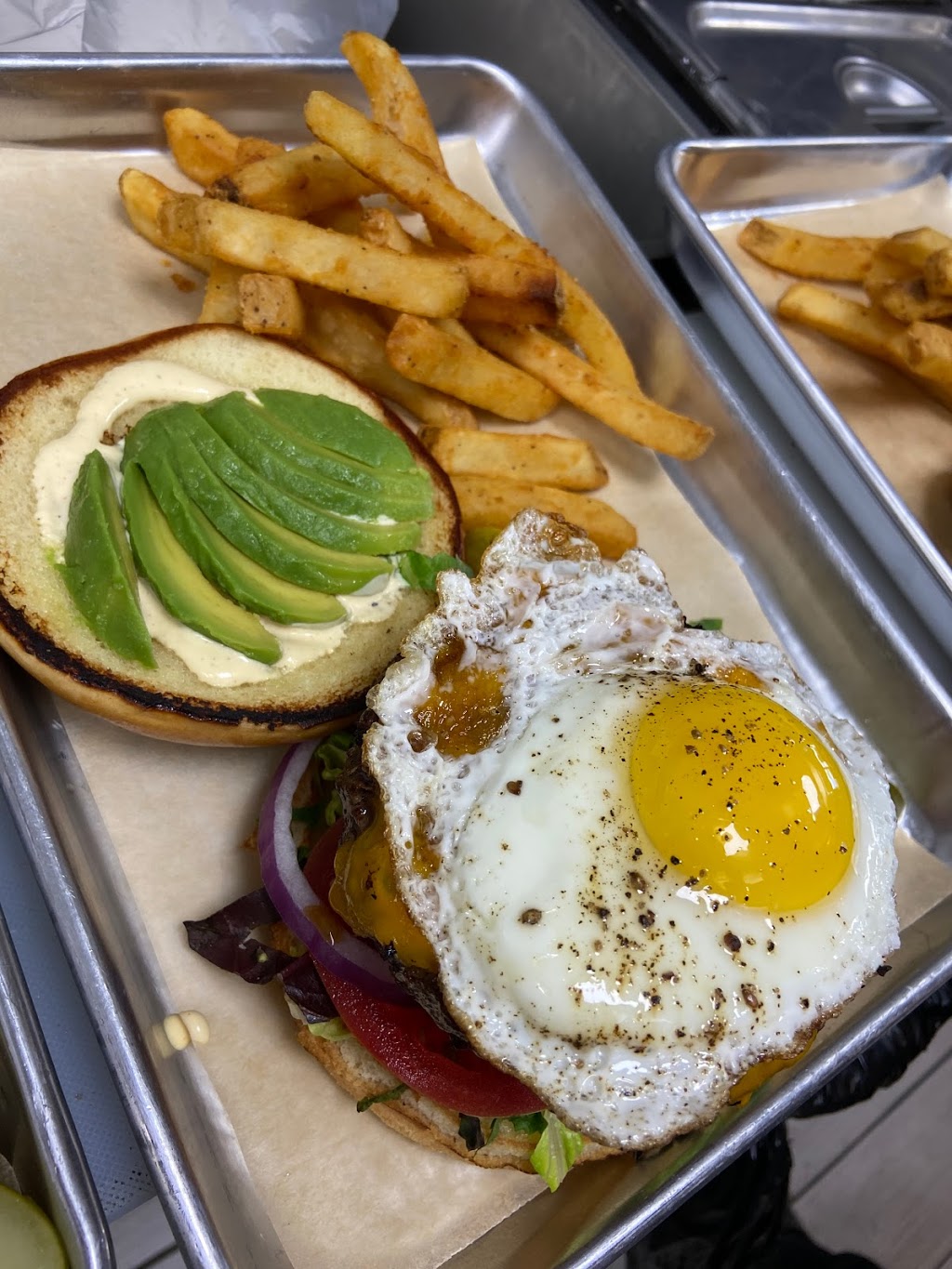 Riveters Tampa | restaurant | 2301 N Dale Mabry Hwy, Tampa, FL 33607, USA | 8135591450 OR +1 813-559-1450