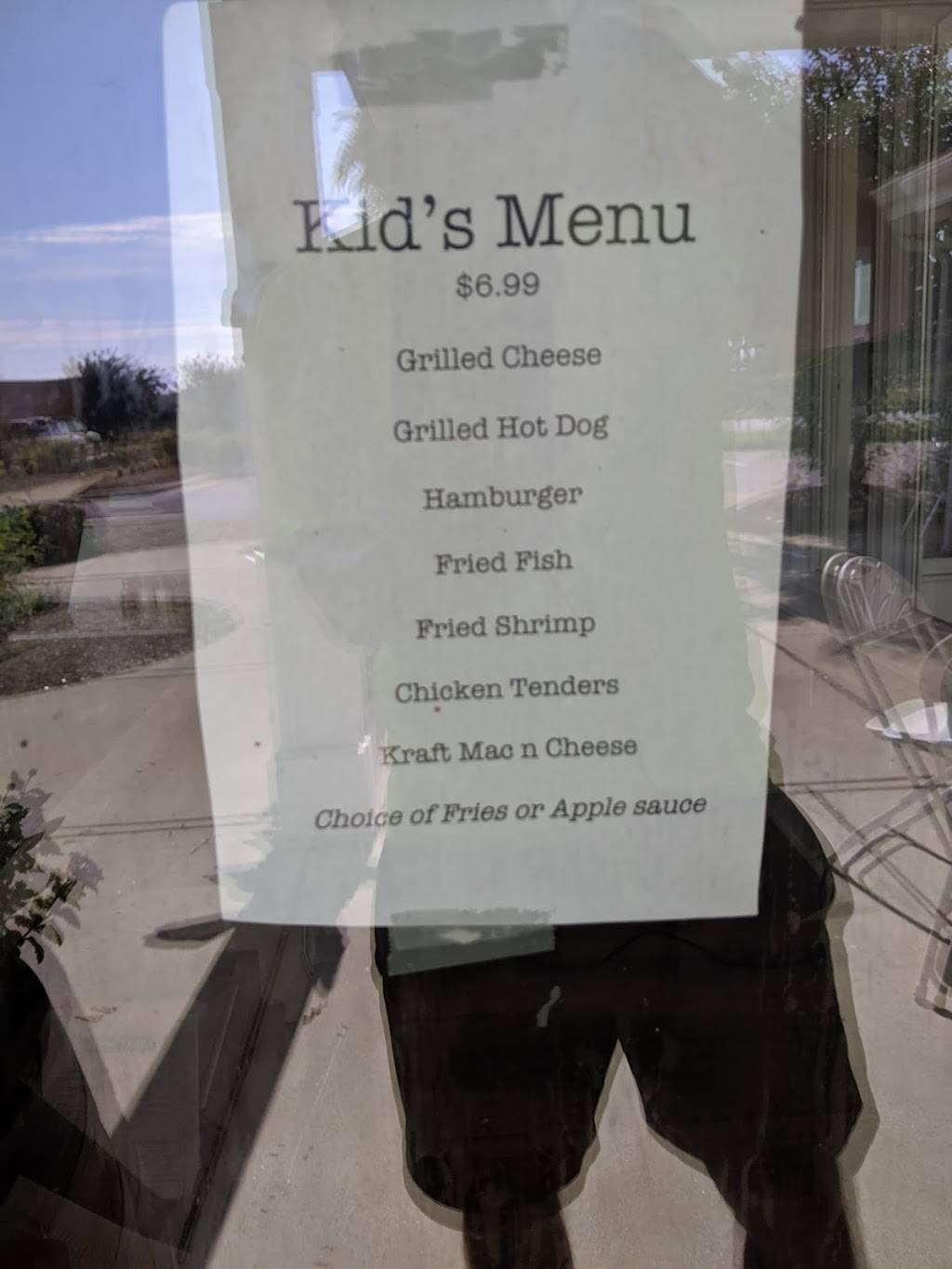 Low Tide Bar & Grill | restaurant | 520 Old Stoney Rd, Corolla, NC 27927, USA | 2525973303 OR +1 252-597-3303