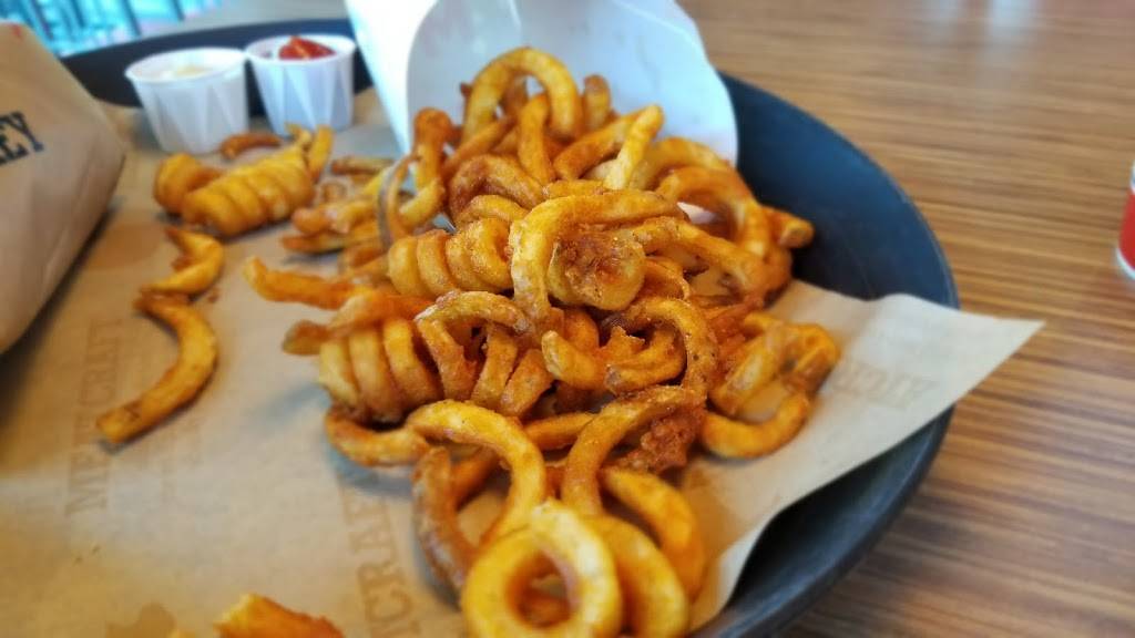 Arbys | restaurant | 1820 N Plano Rd, Richardson, TX 75081, USA | 9724375205 OR +1 972-437-5205