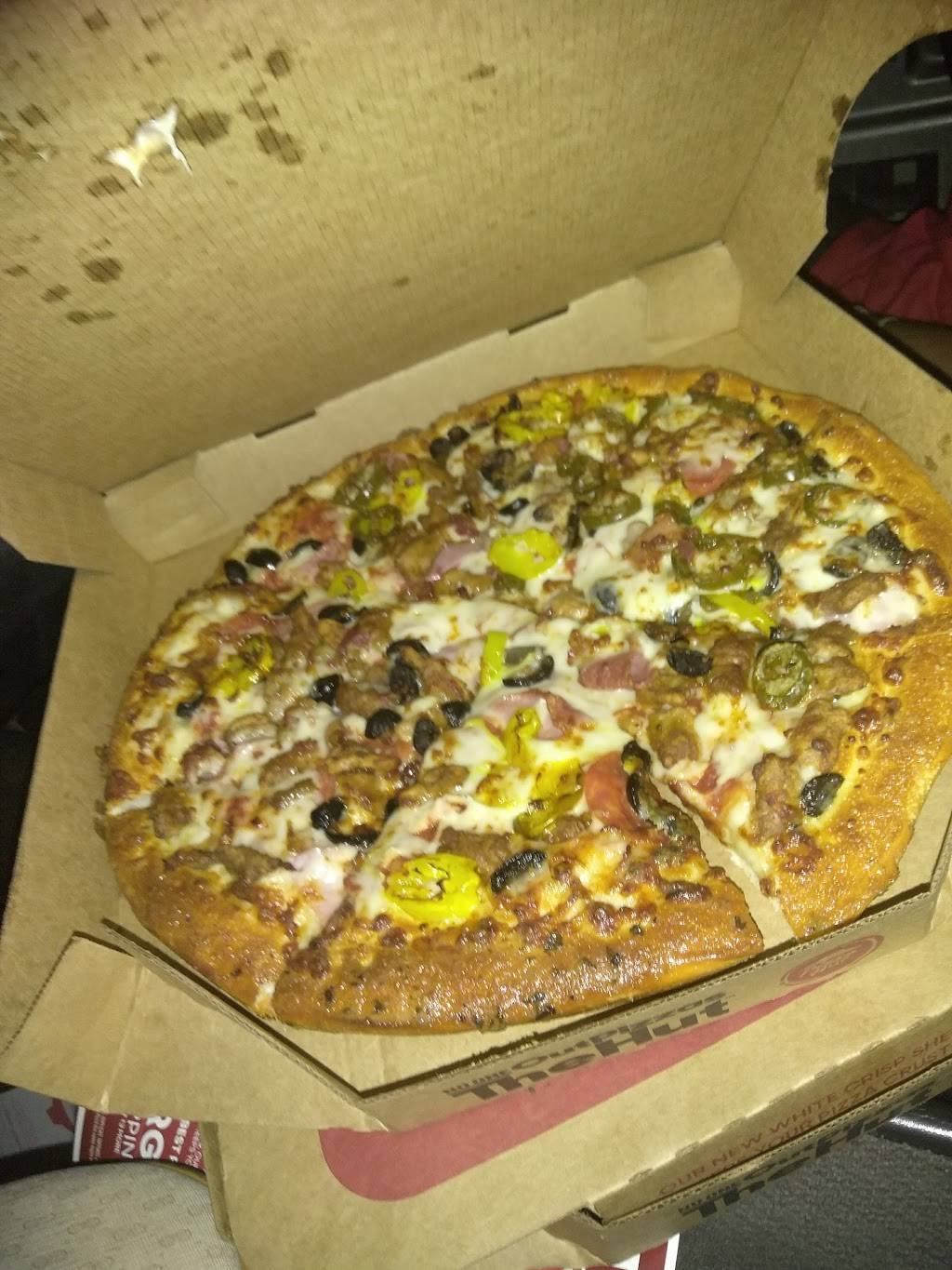 Pizza Hut | meal takeaway | 3578 Summer Ave, Memphis, TN 38122, USA | 9013274024 OR +1 901-327-4024