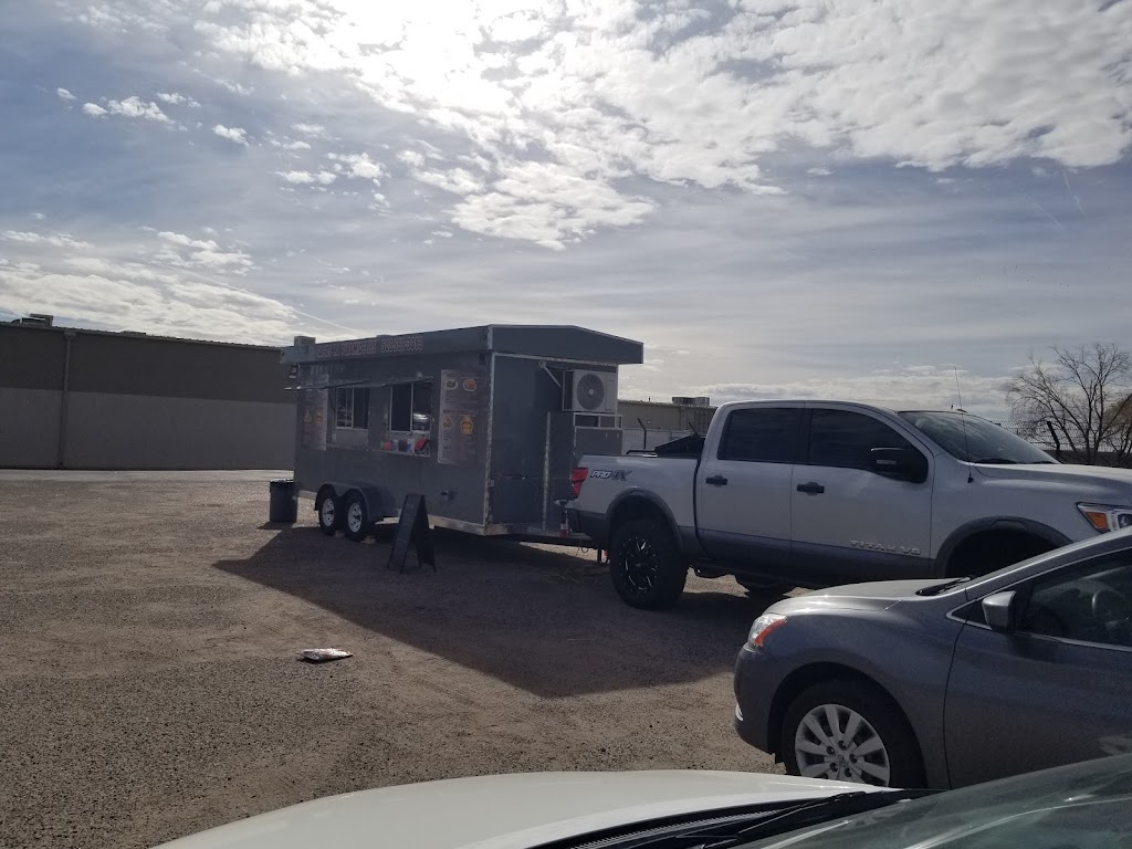 Tacos la Piramide | restaurant | Jefferson St NE &, McLeod Rd NE, Albuquerque, NM 87109, USA | 5055693083 OR +1 505-569-3083