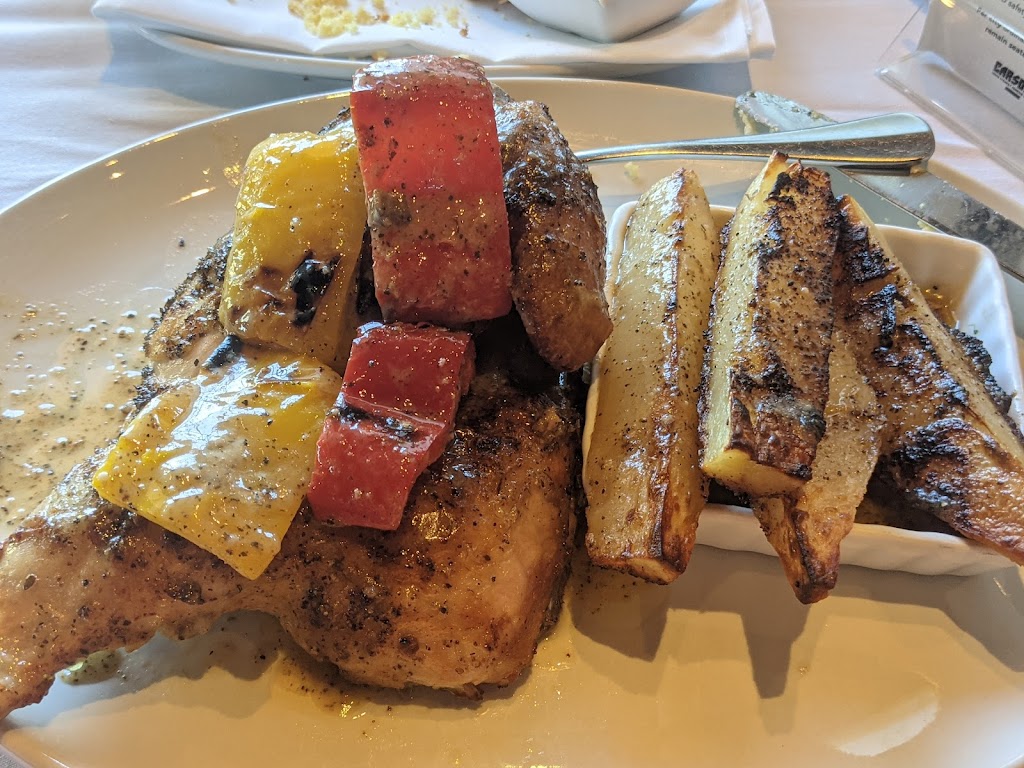 Carsons Prime Steaks & Famous Barbecue of Milwaukee | restaurant | 301 W Juneau Ave, Milwaukee, WI 53203, USA | 4142233311 OR +1 414-223-3311