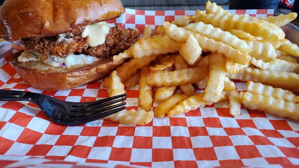 FireBirds Chicken | restaurant | 4155 University Ave, San Diego, CA 92105, USA | 6193268235 OR +1 619-326-8235