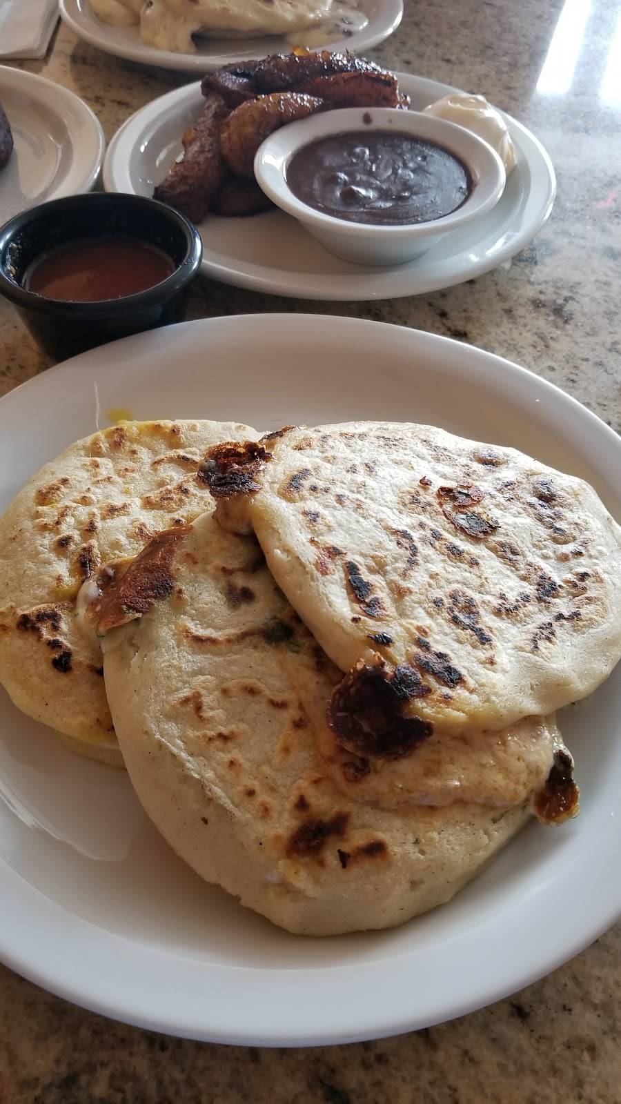 Es Con Sabor West | restaurant | 10401 Venice Blvd #105, Los Angeles, CA 90034, USA | 3108421111 OR +1 310-842-1111