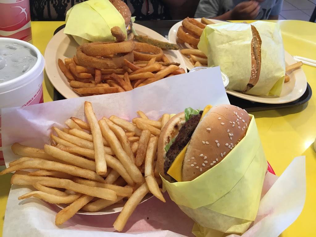 Andys Burgers | restaurant | 4603 Riverside Dr, Chino, CA 91710, USA | 9096282103 OR +1 909-628-2103