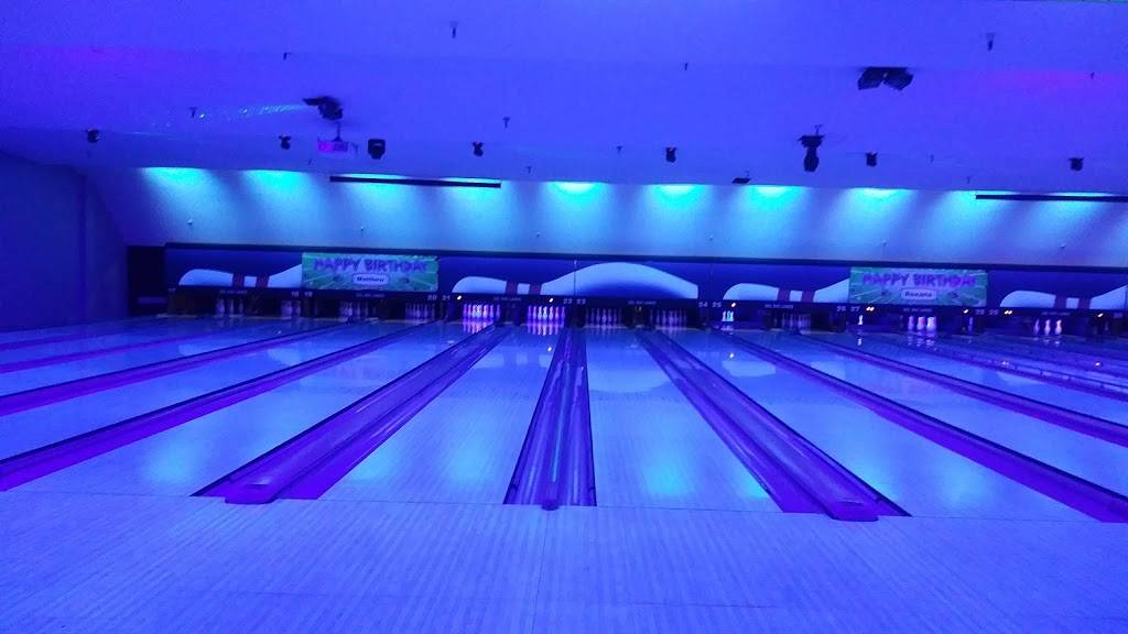 Del Rio Lanes | meal takeaway | 7502 Florence Ave, Downey, CA 90240, USA | 5629273351 OR +1 562-927-3351