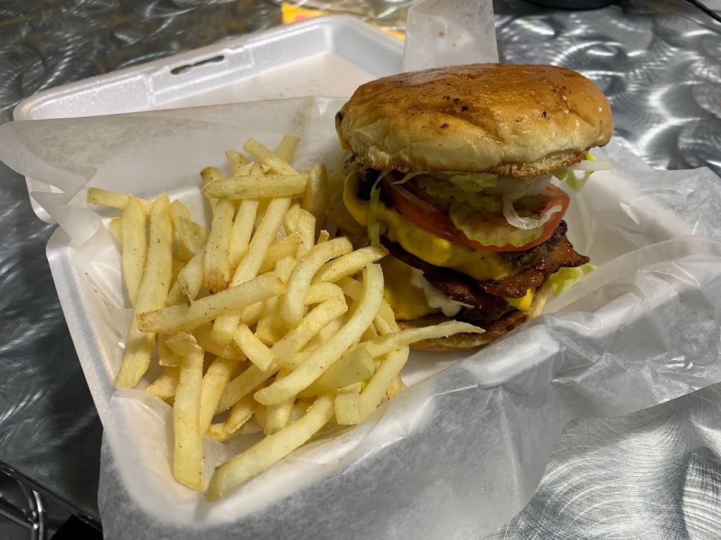 Thirsty’s Cold Pop Stop | restaurant | 302 N, Rodeo Dr, Comanche, OK 73529, USA | 5804396530 OR +1 580-439-6530