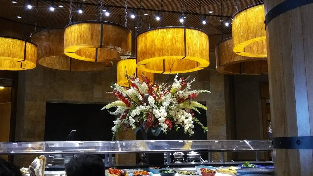 Fogo De Chȧo Brazilian Steakhouse | restaurant | Balmoral Ave, Rosemont, IL 60018, USA | 8476787200 OR +1 847-678-7200