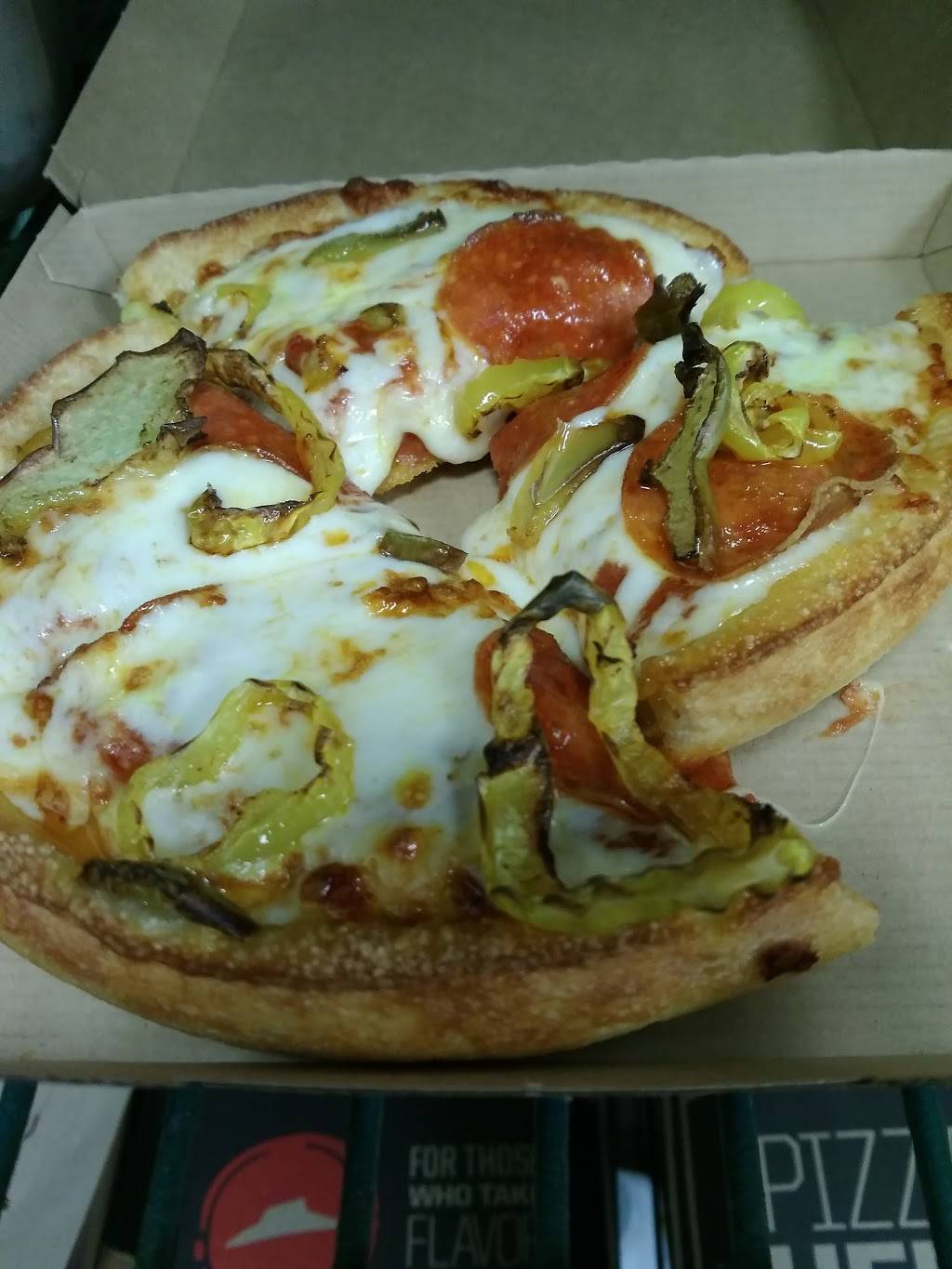 Pizza Hut | meal takeaway | 1933 Tiny Town Rd Suite C, Clarksville, TN 37042, USA | 9315538377 OR +1 931-553-8377