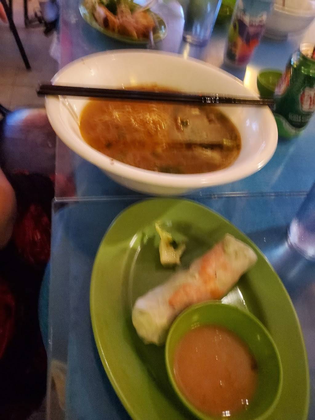 Ha noi 4 seasons | restaurant | 12 Lebreton St N, Ottawa, ON K1R 7H2, Canada | 6135651000 OR +1 613-565-1000