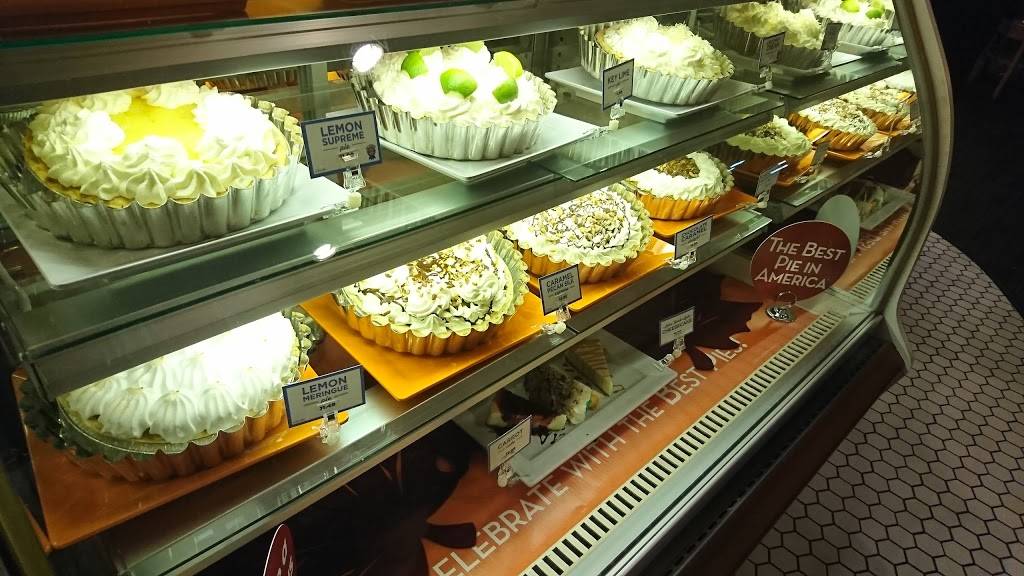 Village Inn | bakery | 19502 E Parker Square Dr, Parker, CO 80134, USA | 3038412287 OR +1 303-841-2287