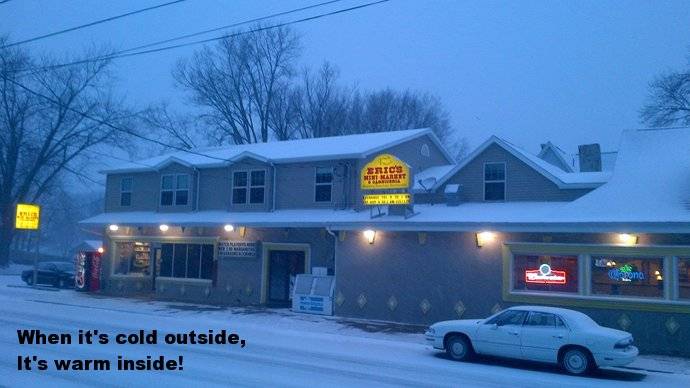 Erics Restaurant | restaurant | 903 W Wood St, Bloomington, IL 61701, USA | 3098285588 OR +1 309-828-5588