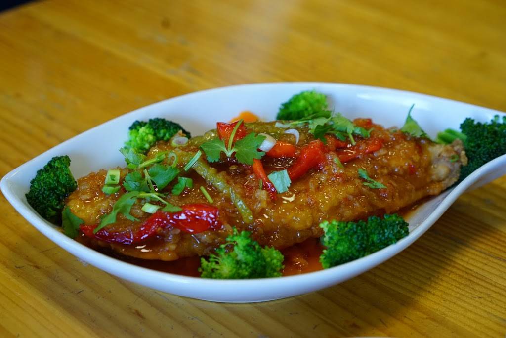 Iron Pan Thai Kitchen | restaurant | 13538 Poway Rd a, Poway, CA 92064, USA | 8586680888 OR +1 858-668-0888