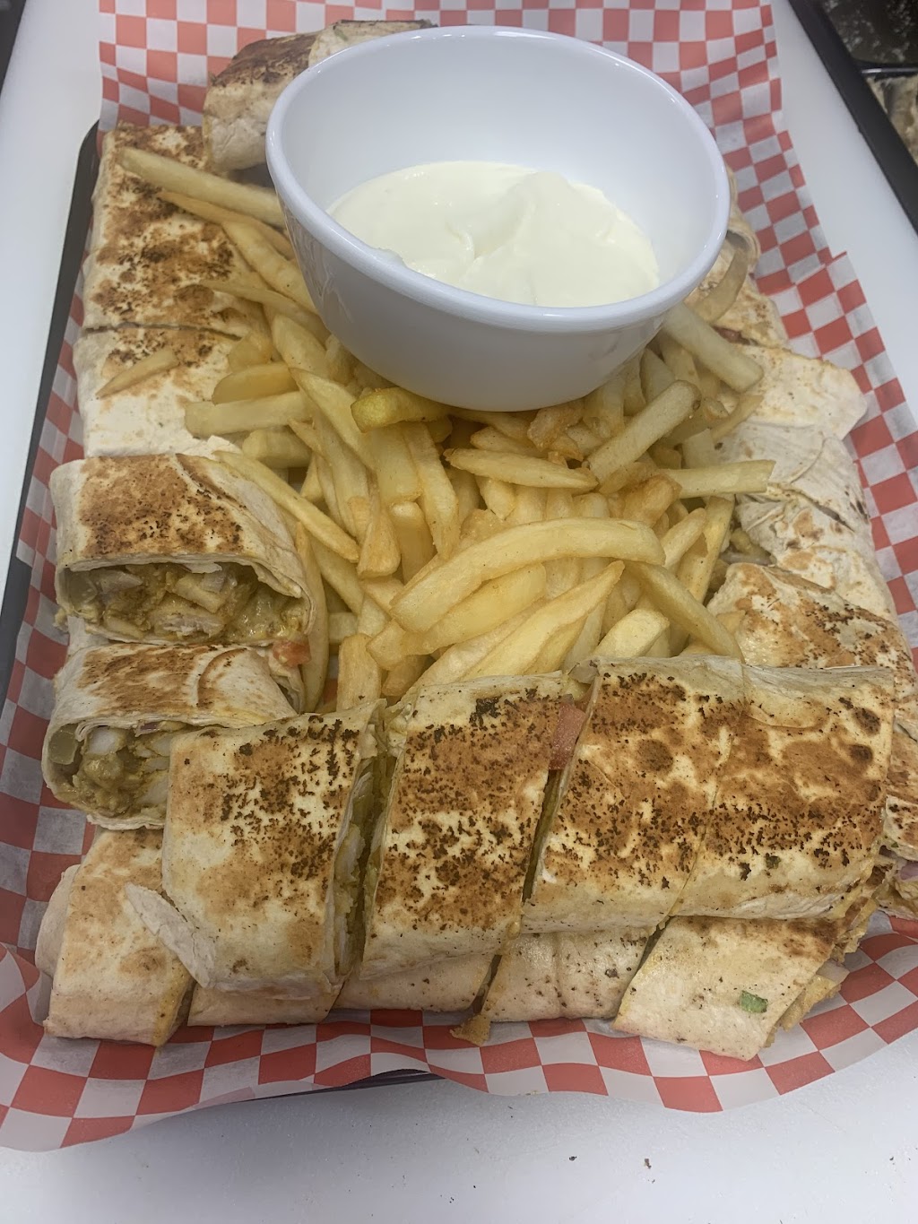 Sahara Mediterranean Kitchen | restaurant | 17875 Redmond Way Ste 124, Redmond, WA 98052, USA | 2067999877 OR +1 206-799-9877