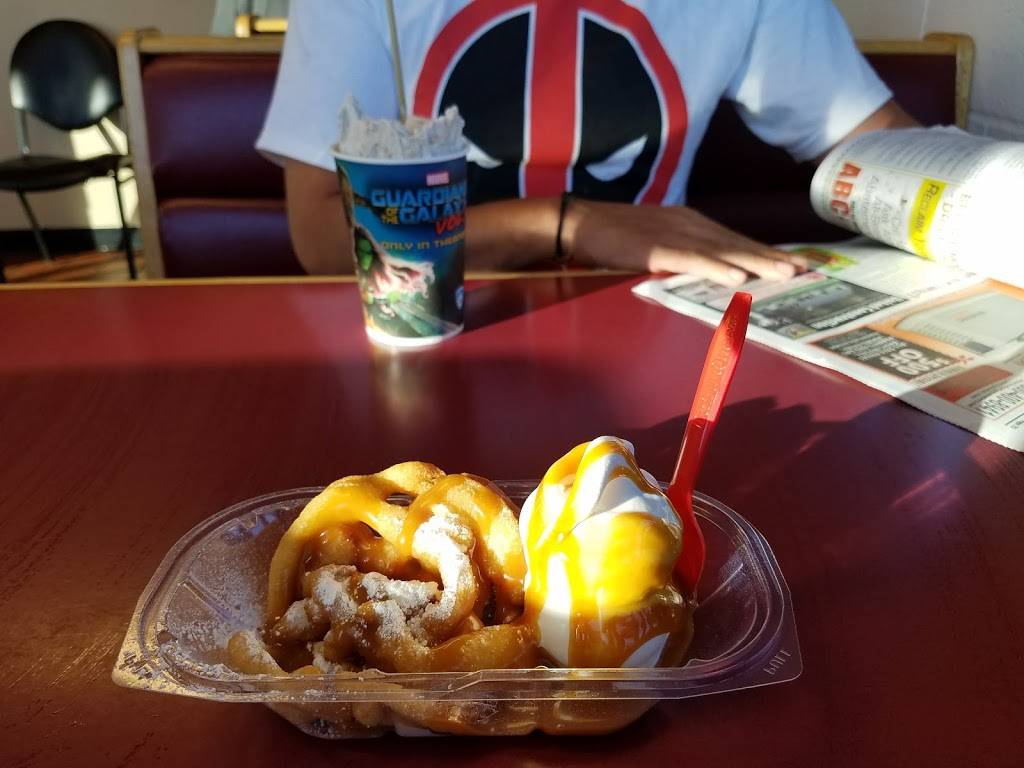 Dairy Queen | restaurant | 3852 Pine Grove Ave, Fort Gratiot Twp, MI 48059, USA | 8109828066 OR +1 810-982-8066