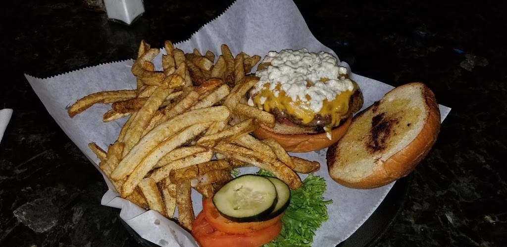 Olivers Pizza & Pub North | restaurant | 3300 W Willow Knolls Dr, Peoria, IL 61614, USA | 3096917891 OR +1 309-691-7891