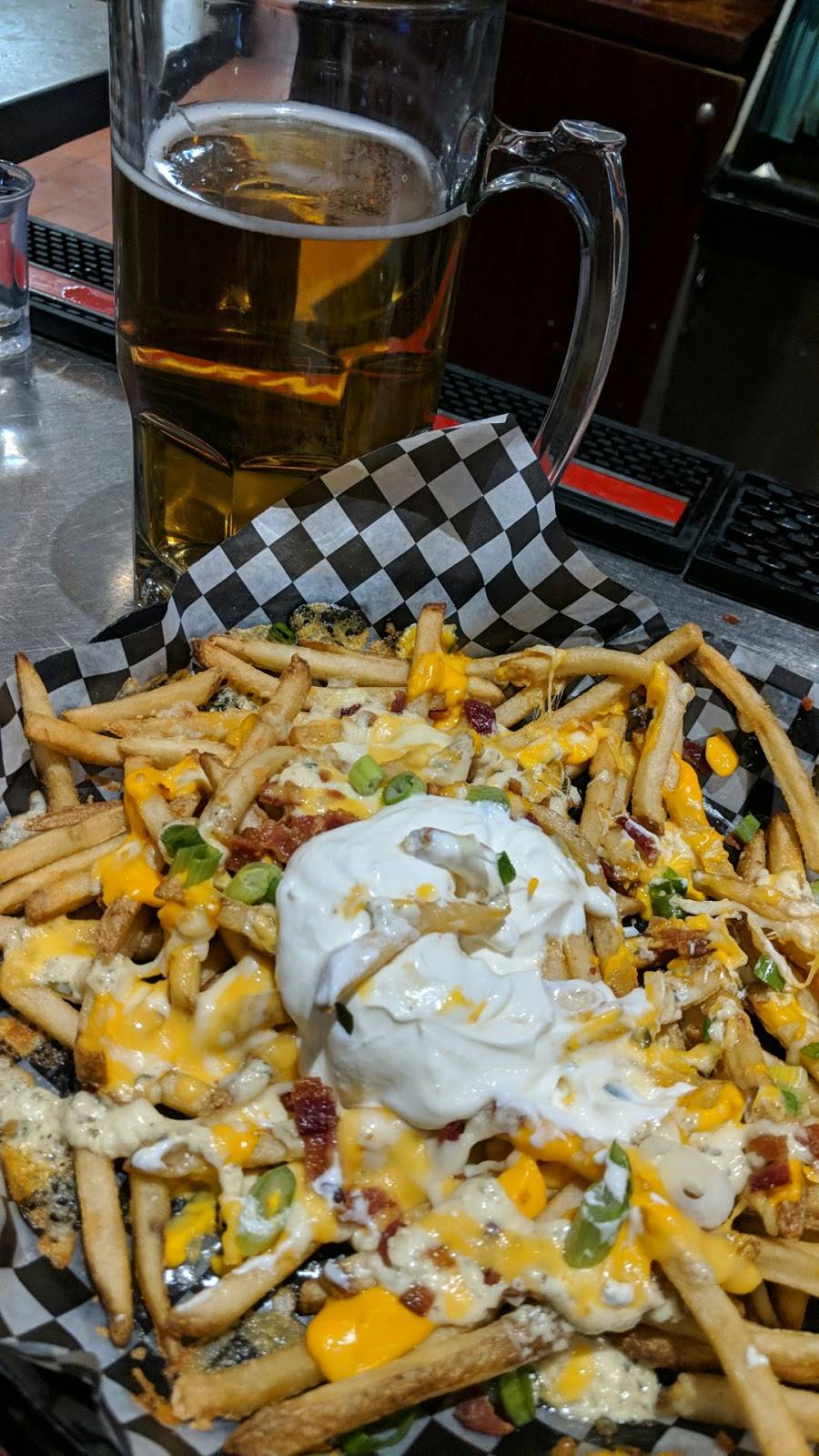 Crabby Joes Bar • Grill | restaurant | 70 King St E, Kitchener, ON N2G 2K6, Canada | 5195704500 OR +1 519-570-4500