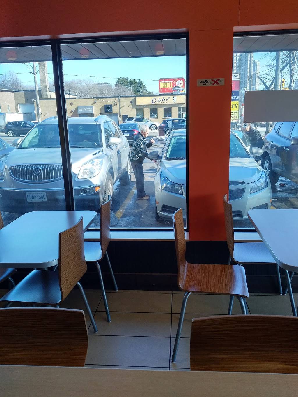 KFC | meal delivery | 156 The Queensway, Etobicoke, ON M8Y 1J2, Canada | 4162524601 OR +1 416-252-4601