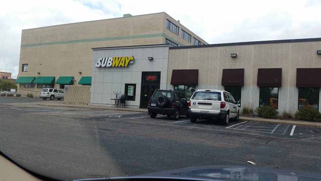 Subway | restaurant | 124 Wabasha St S, St Paul, MN 55107, USA | 6512928300 OR +1 651-292-8300