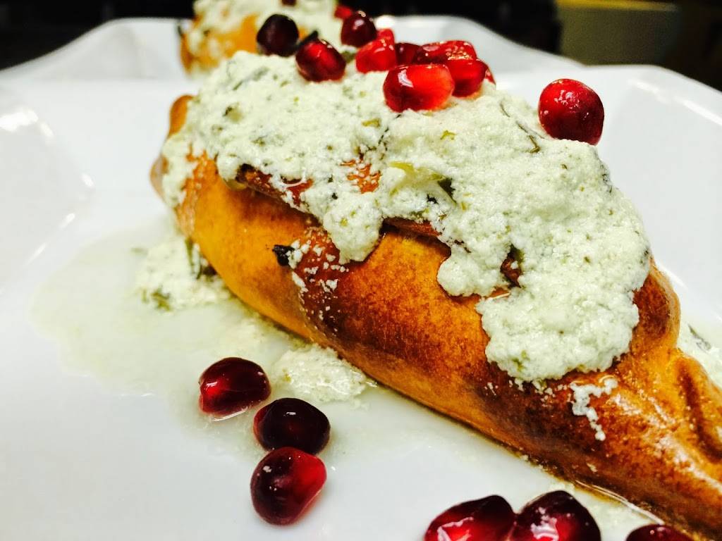 Cueva Bar | restaurant | 2123 Adams Ave, San Diego, CA 92116, USA | 6192696612 OR +1 619-269-6612