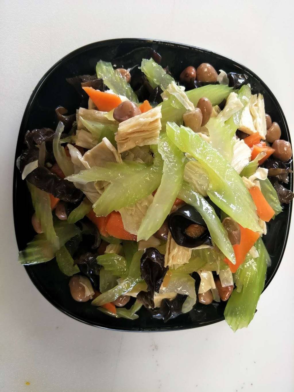 Longlong noodles 鲜味居 | restaurant | 425 McArthur Ave. #5, Ottawa, ON K1K 1G5, Canada | 6137412531 OR +1 613-741-2531