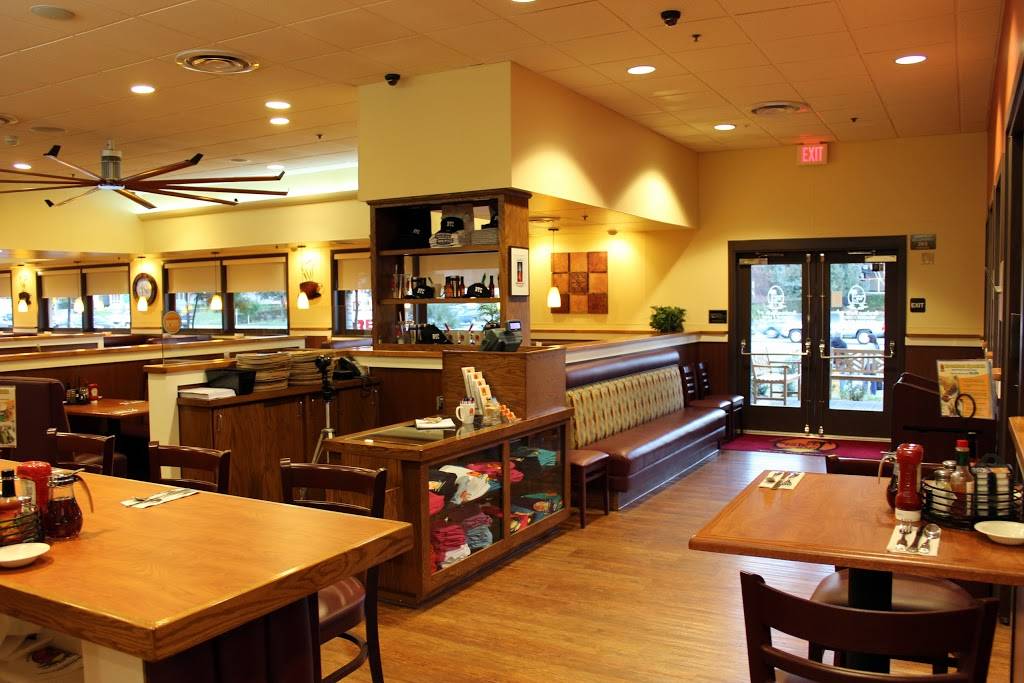 The Broken Yolk Cafe | restaurant | 26495 Ynez Rd, Temecula, CA 92591, USA | 8552299655 OR +1 855-229-9655