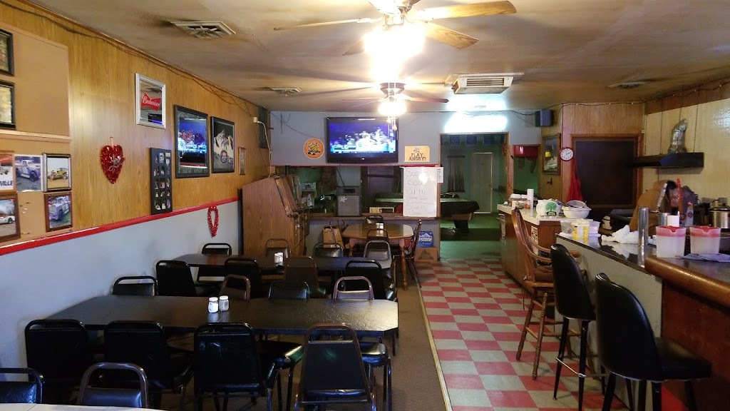 Country Honky Tonk | restaurant | 418 Broadway St, Concordia, KS 66901, USA | 7852439840 OR +1 785-243-9840