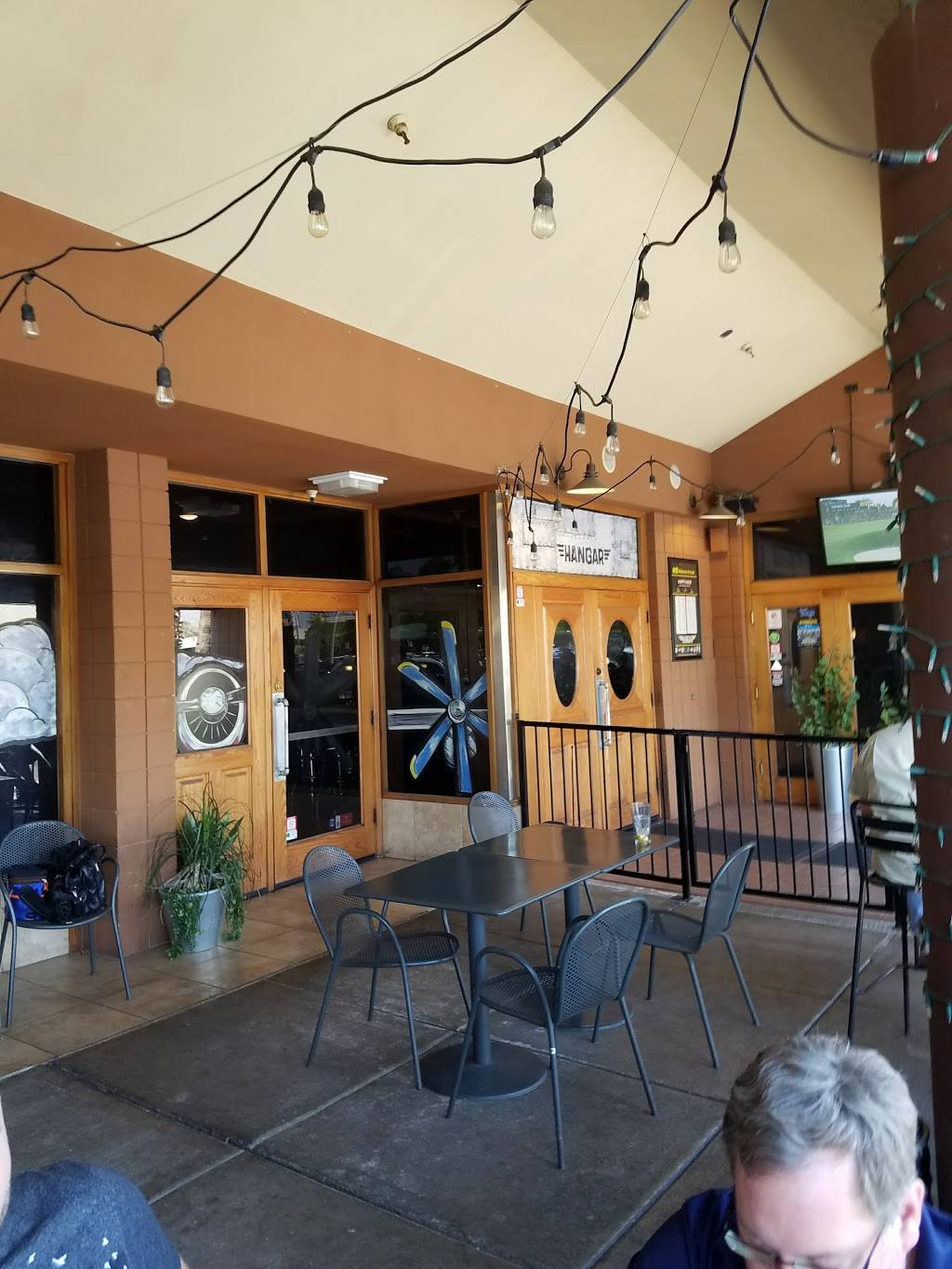 The Hangar Food and Spirits | restaurant | 13610 N Scottsdale Rd Suite 30, Scottsdale, AZ 85254, USA | 4809518897 OR +1 480-951-8897