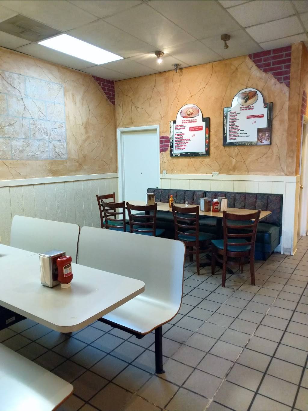 Arandas Tacos | restaurant | 2448 US-30, Oswego, IL 60543, USA | 6308961709 OR +1 630-896-1709