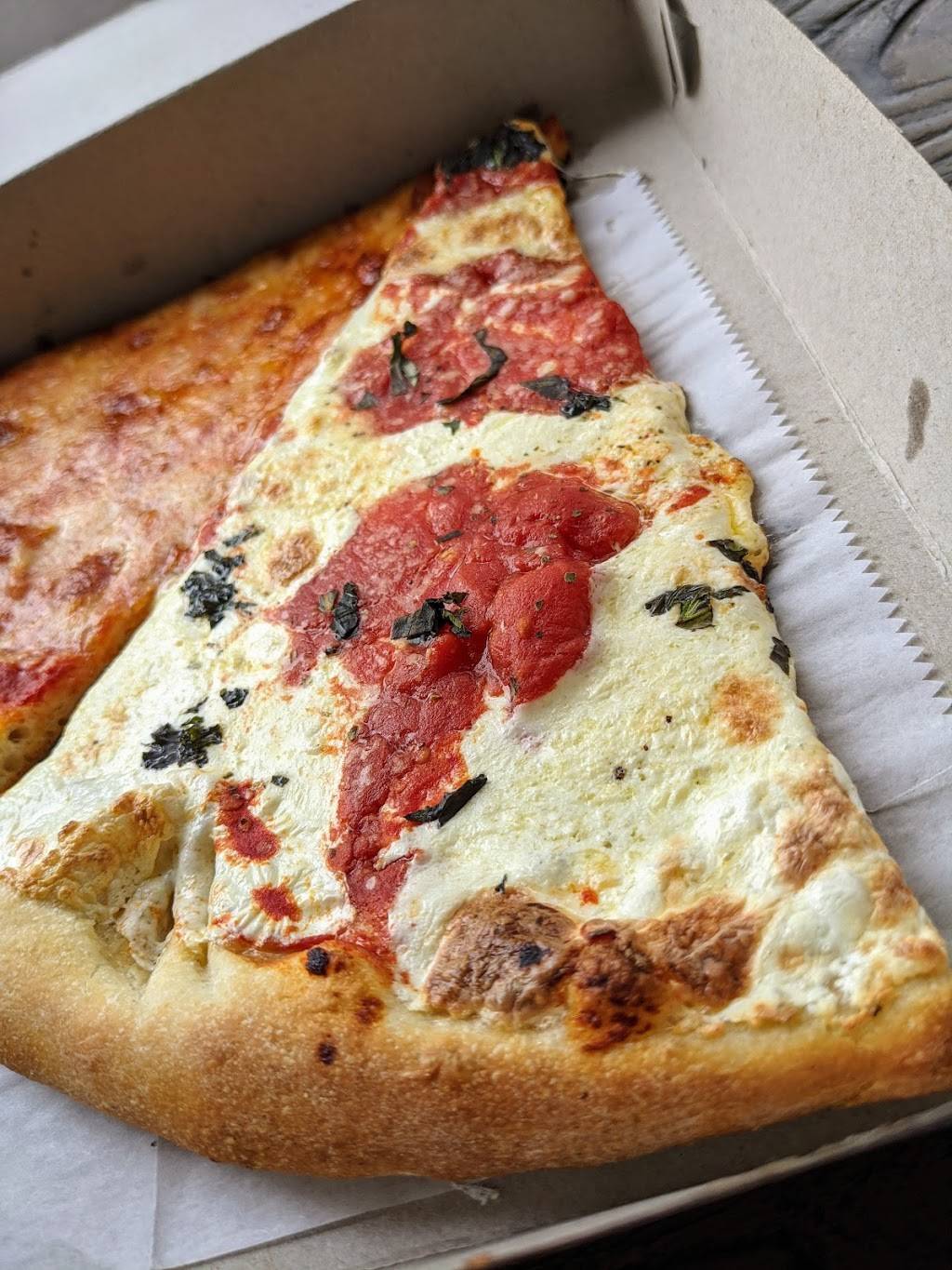 Zio Pepes Pizzeria | restaurant | 26-19 23rd Ave, Queens, NY 11105, USA | 7184339858 OR +1 718-433-9858