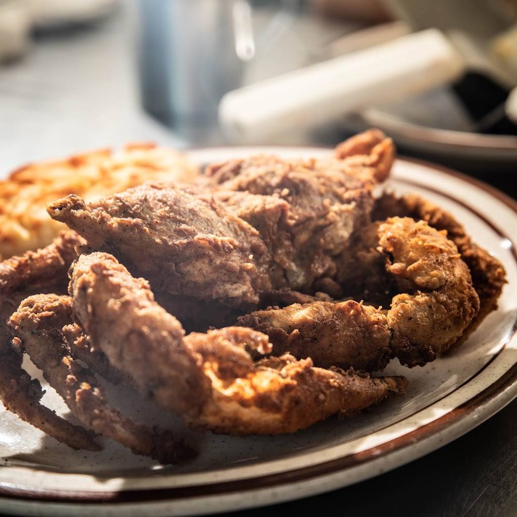 Patrick’s | restaurant | 2105 School St, Ocean Springs, MS 39564, USA | 2288751925 OR +1 228-875-1925