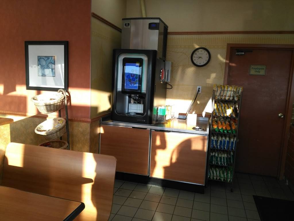 Subway | restaurant | 7700 Hurontario St, Brampton, ON L6Y 4M3, Canada | 9054534747 OR +1 905-453-4747