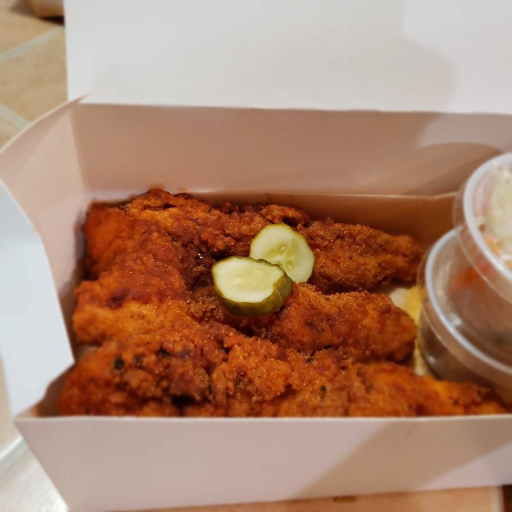 Ako Chicken Sandwich | restaurant | 10505 Telephone Rd, Houston, TX 77075, USA | 8328084298 OR +1 832-808-4298