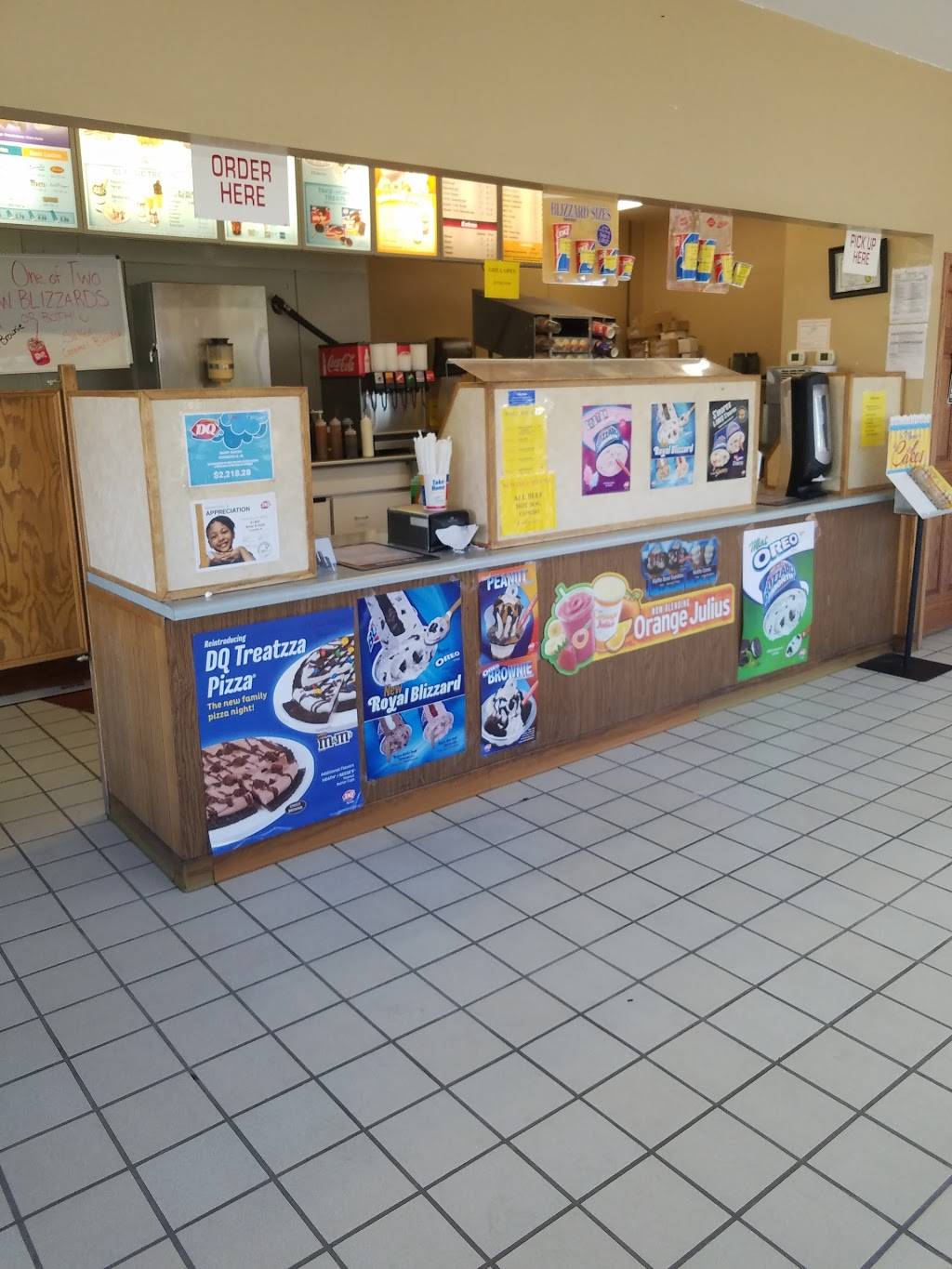 Dairy Queen Store | restaurant | 904 2nd St, Coralville, IA 52241, USA | 3193389483 OR +1 319-338-9483