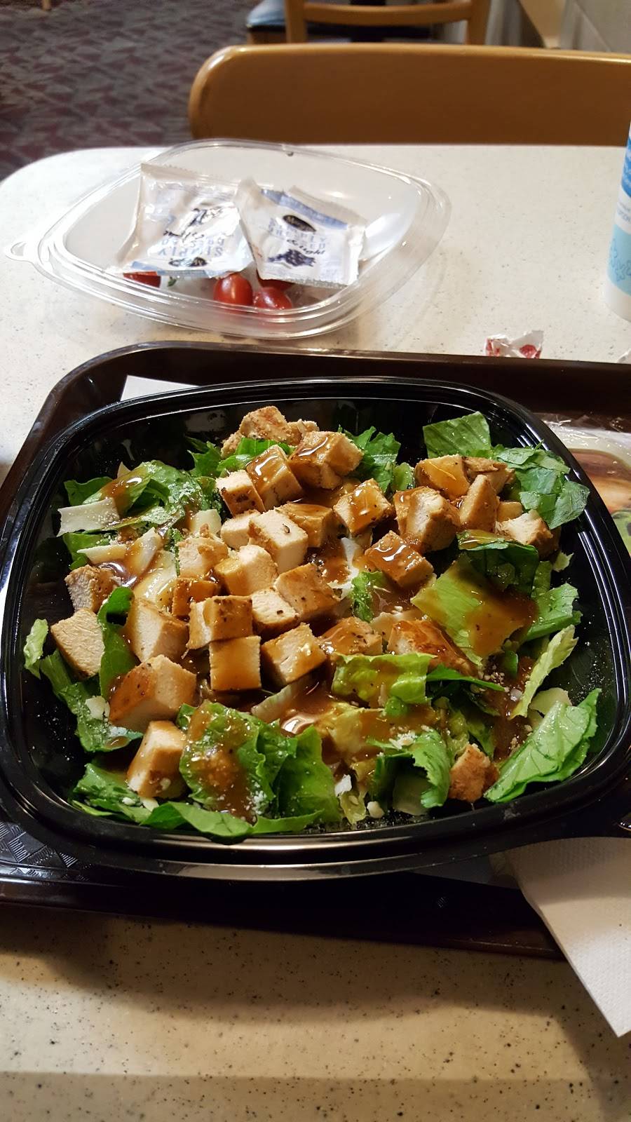 Wendys | restaurant | 6260 Winchester Rd, Memphis, TN 38115, USA | 9017951466 OR +1 901-795-1466