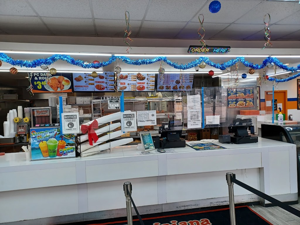 Louisiana Famous Fried Chicken | restaurant | 2001 Fannin St, Houston, TX 77002, USA | 7134975545 OR +1 713-497-5545