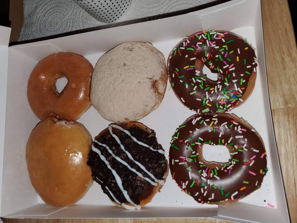 Krispy Kreme | bakery | 1218 N Memorial Pkwy, Huntsville, AL 35801, USA | 2565367475 OR +1 256-536-7475