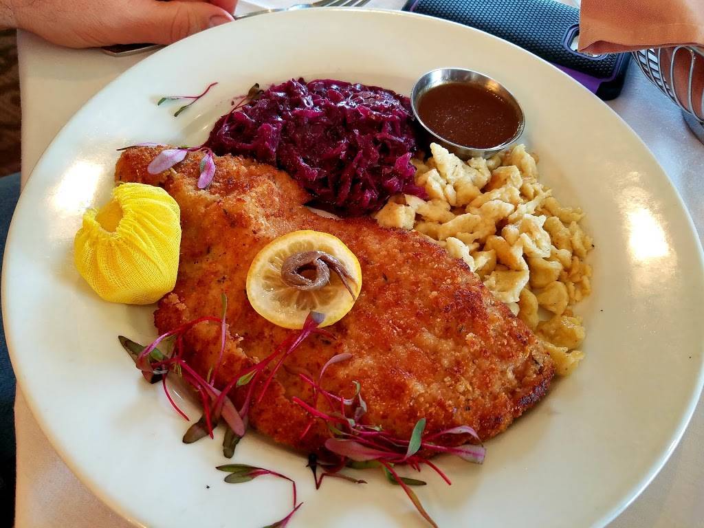 Bavarian Inn | restaurant | 164 Shepherd Grade Rd, Shepherdstown, WV 25443, USA | 3048762551 OR +1 304-876-2551