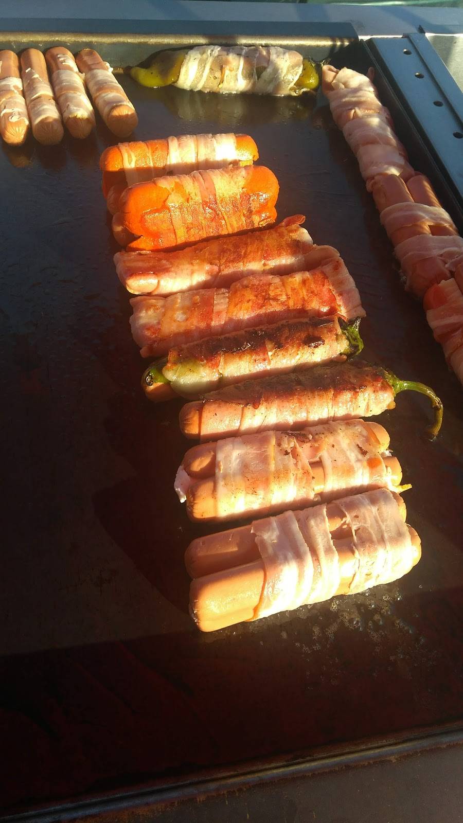 "Los Ke Dogos" | restaurant | México 6563, El Jibarito, 22606 Tijuana, B.C., Mexico | 016688204975 OR +52 668 820 4975