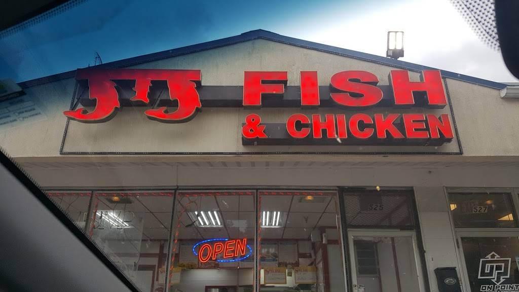 J & J Fish | restaurant | 525 University Pkwy, University Park, IL 60466, USA | 7085341195 OR +1 708-534-1195