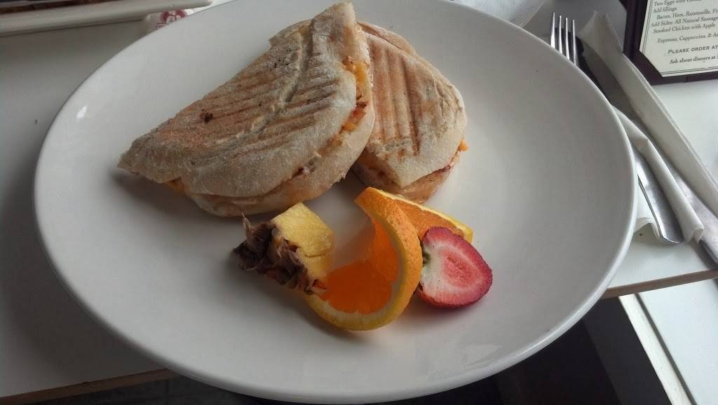 La Maison Blanche Bakery Cafe | cafe | 5420 NY-12, Norwich, NY 13815, USA | 6073369666 OR +1 607-336-9666