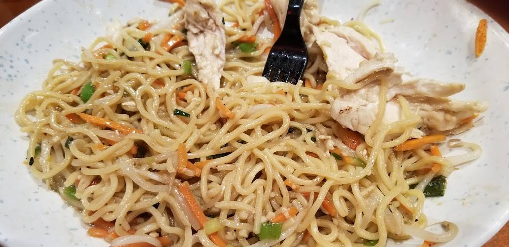 Pei Wei | restaurant | 1325 George Dieter Dr Space K2, El Paso, TX 79936, USA | 9155912006 OR +1 915-591-2006