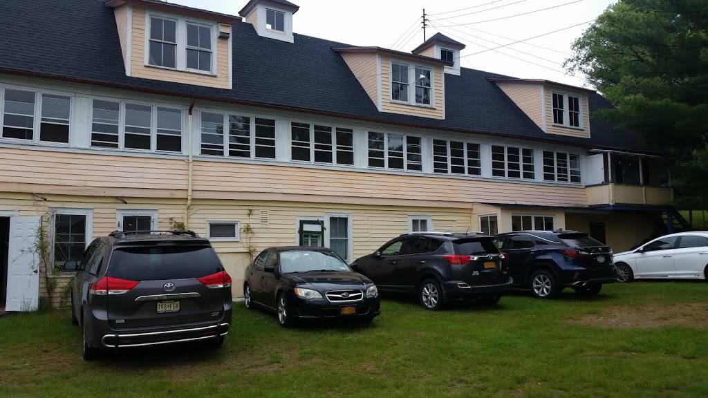 Fantasy Lake View Resort | restaurant | 142 Airport Rd, Yulan, NY 12792, USA | 8455573550 OR +1 845-557-3550