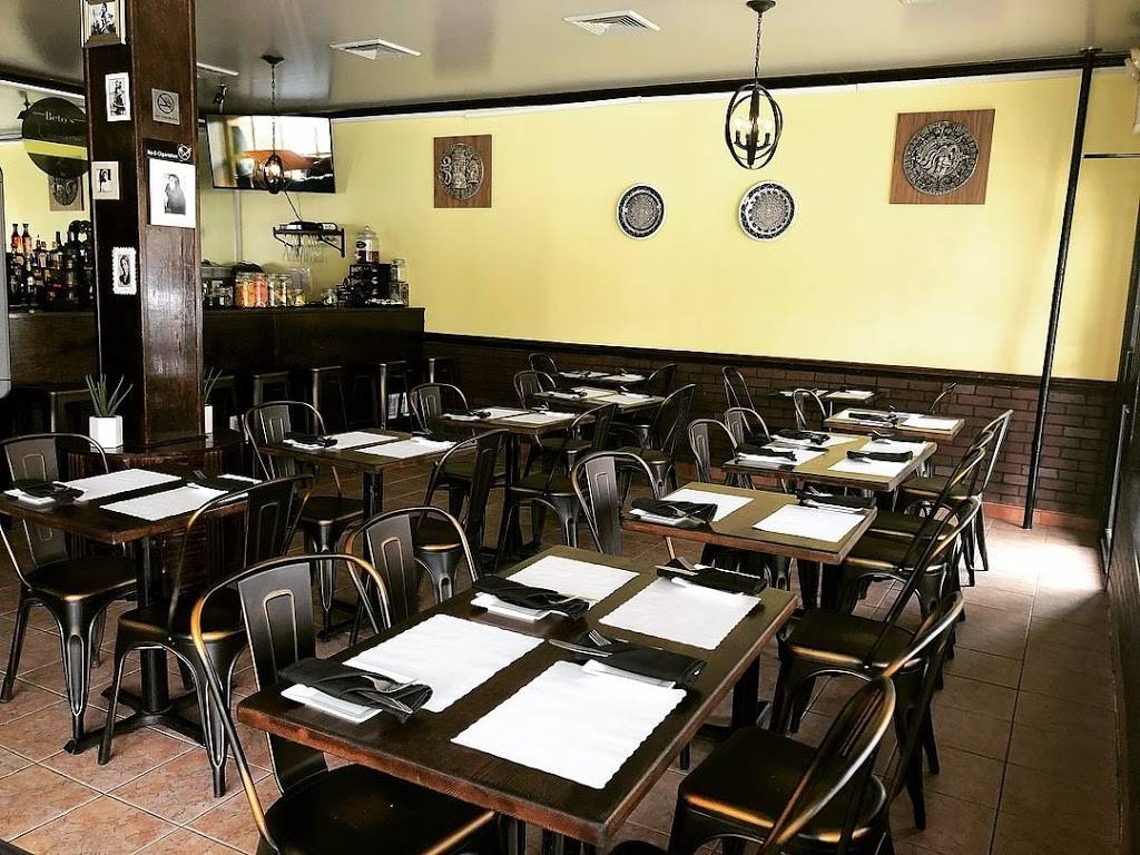 Panchitas Place | restaurant | 709 5th Ave, Brooklyn, NY 11215, USA | 9179090404 OR +1 917-909-0404