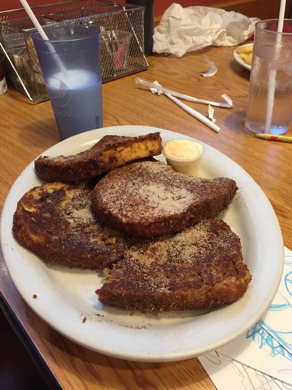 Judis Place | restaurant | 930 Center Ave, Oostburg, WI 53070, USA | 9205643535 OR +1 920-564-3535