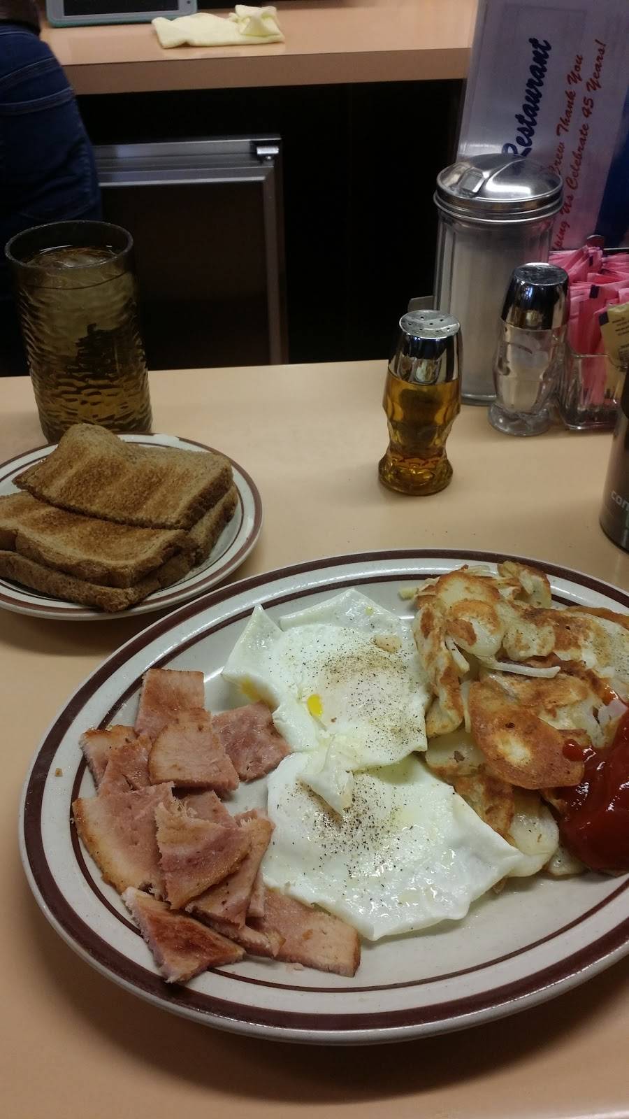 Eaton Place Restaurant | restaurant | 125 Eaton Lewisburg Rd, Eaton, OH 45320, USA | 9374563045 OR +1 937-456-3045