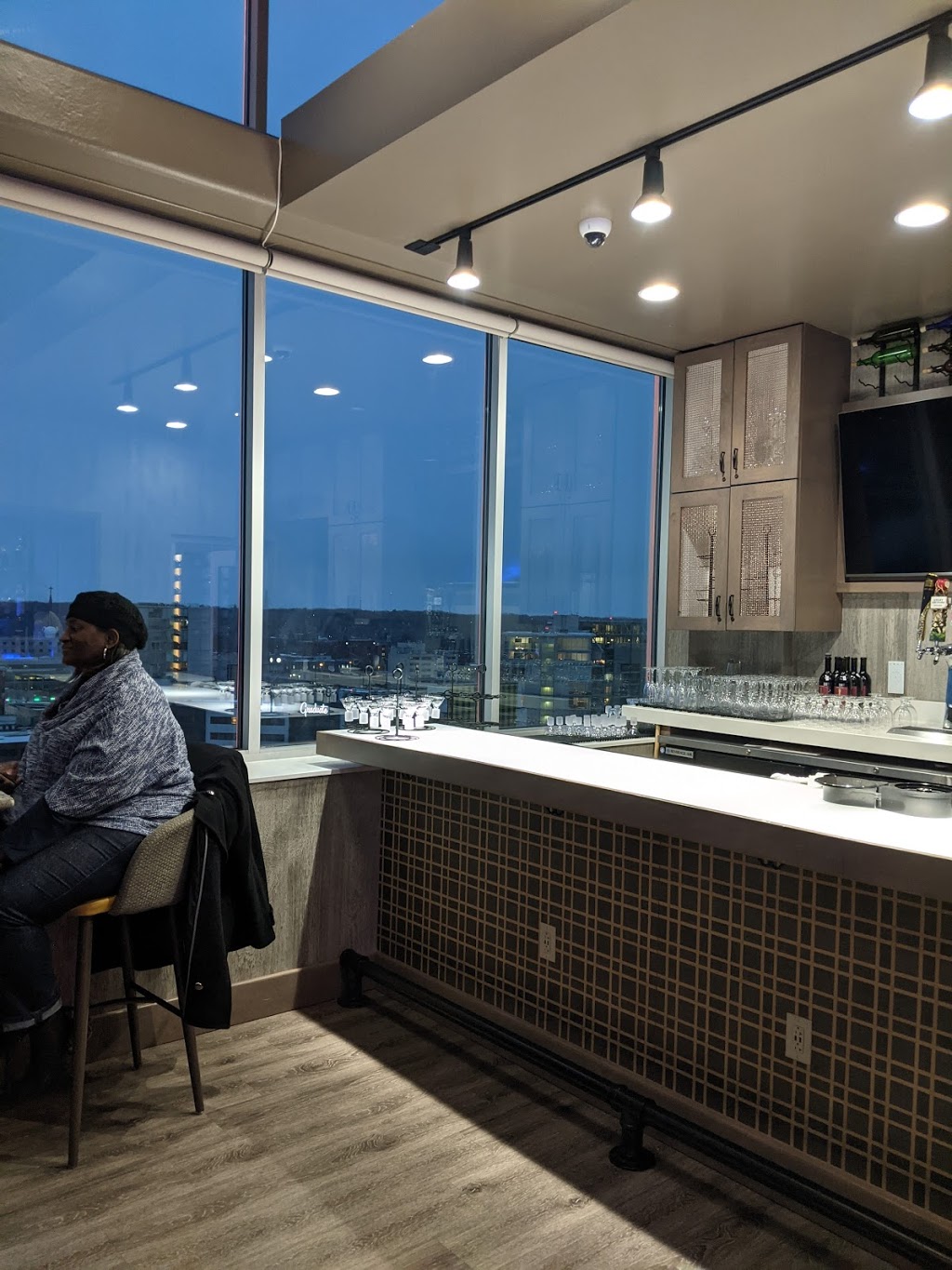 Vue Rooftop | restaurant | 328 S Clinton St UNIT A, Iowa City, IA 52240, USA | 3195194650 OR +1 319-519-4650