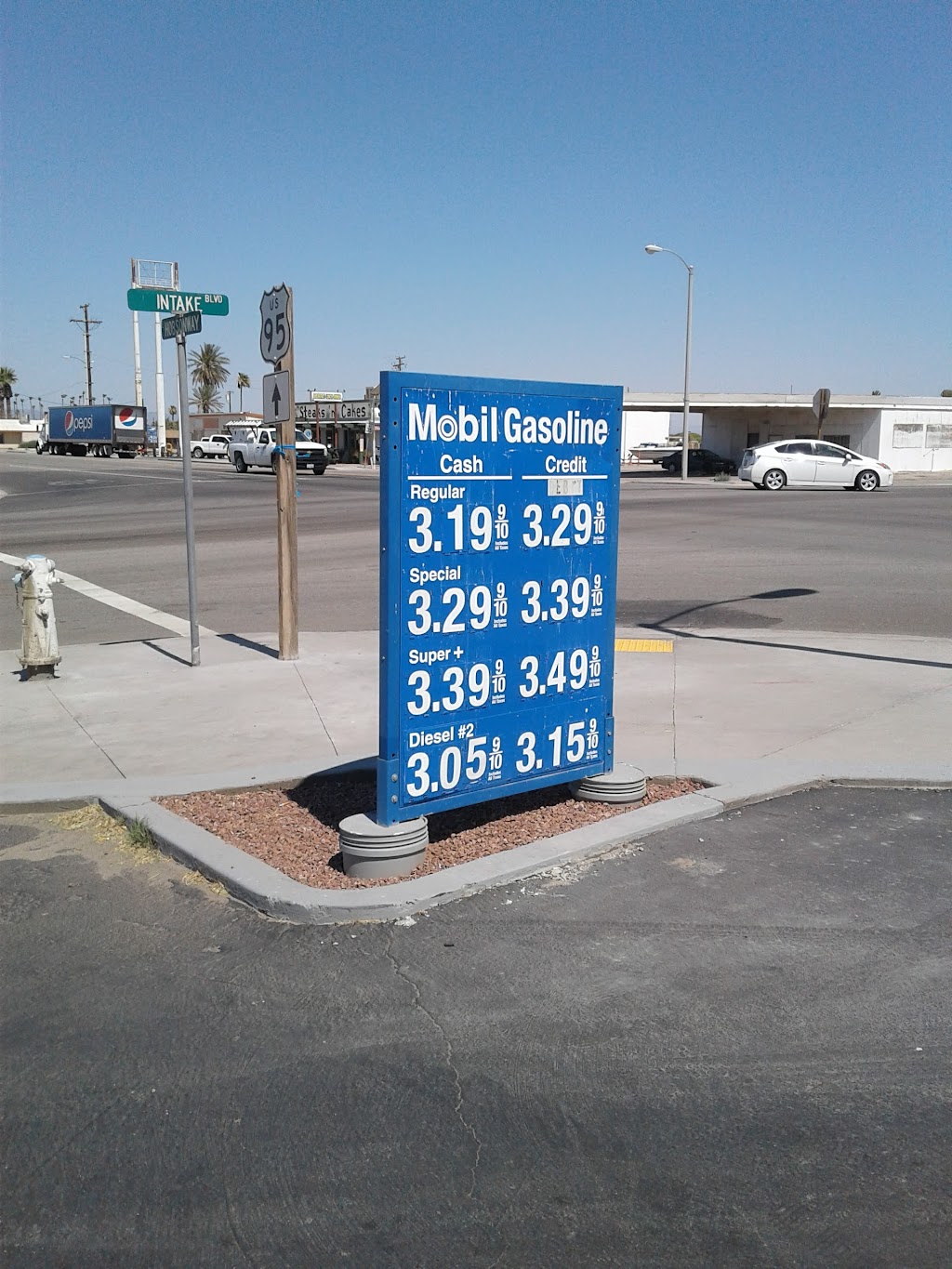 Shell | restaurant | 1902 E Hobsonway, Blythe, CA 92225, USA | 7609221000 OR +1 760-922-1000