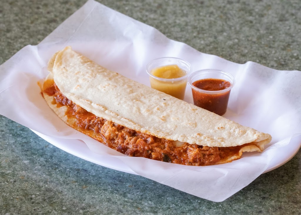 Las Quesabrosaz 2 | restaurant | 6900 San Pedro Ave suite 113, San Antonio, TX 78216, USA | 2102367317 OR +1 210-236-7317