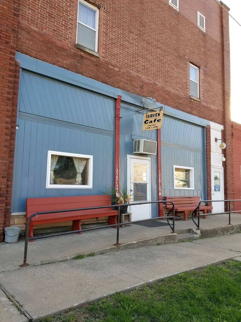 Fairview Cafe | restaurant | 365 Carter St, Fairview, IL 61432, USA | 3097782288 OR +1 309-778-2288
